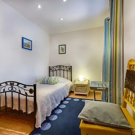 Le Domaine Du Douet Du Houle, Piscine & Spa, 2-19p *