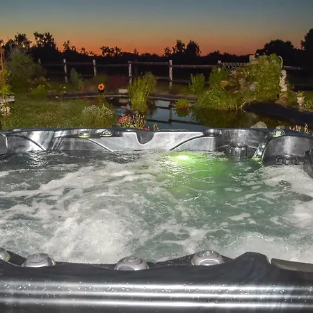 Le Domaine Du Douet Du Houle - Piscine Chauffee & - Calme - Confort *