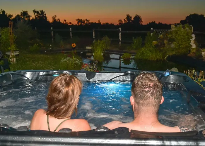 Le Domaine Du Douet Du Houle - Piscine Chauffee & - Calme - Confort Courcy (Manche)